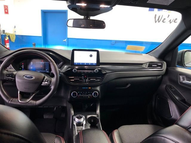 Certified 2025 Ford Escape ST-Line Elite image 14