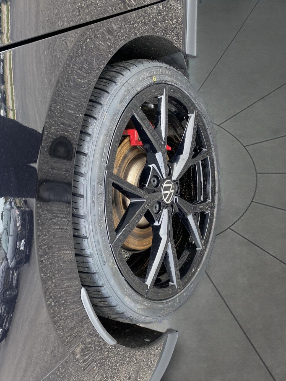 Used 2024 Volkswagen GTI SE FWD image 6