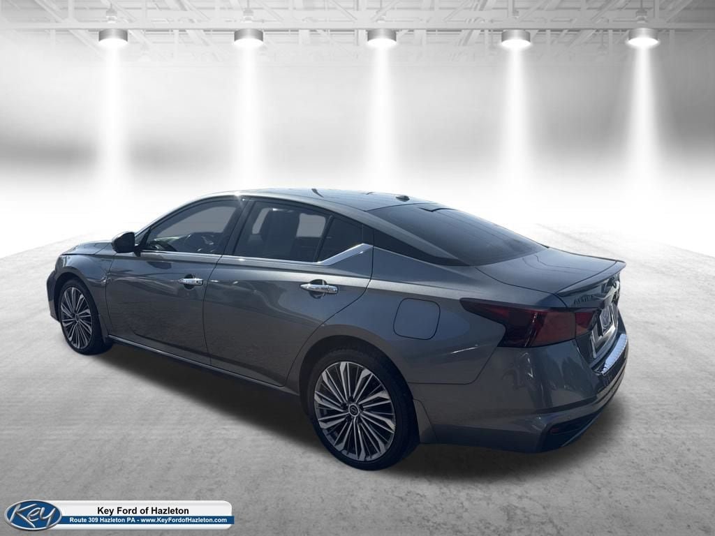 Used 2023 Nissan Altima 2.5 SL AWD/4WD image 5