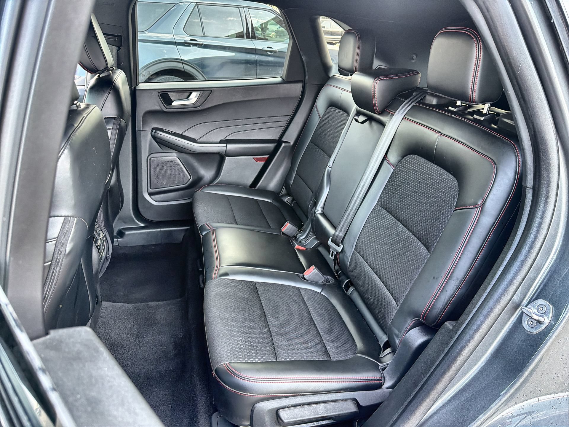 Certified 2025 Ford Escape ST-Line Select AWD/4WD image 20