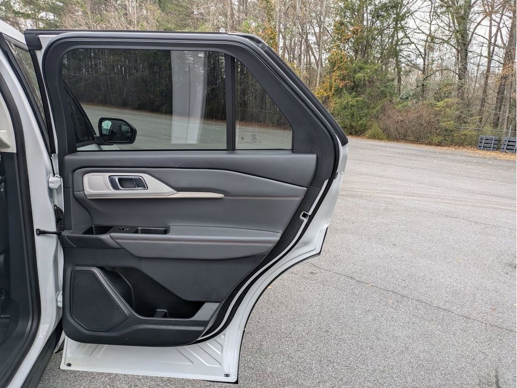 Certified 2025 Ford Explorer Active w/ Active Comfort Package image 27