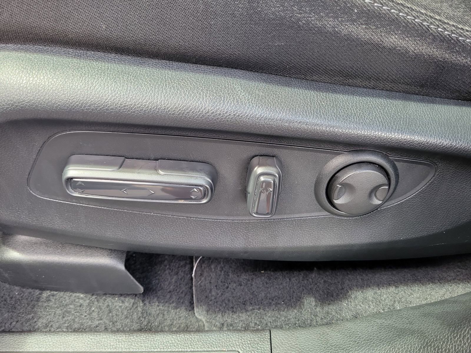 Used 2023 Honda CR-V EX image 16