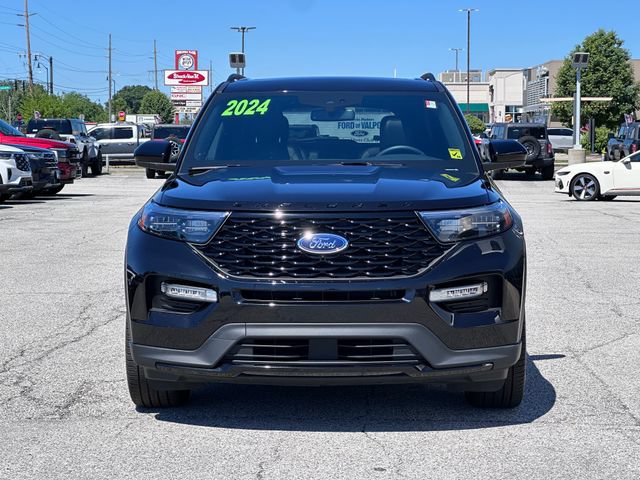 Certified 2024 Ford Explorer ST-Line w/ Class IV Trailer Tow Package AWD/4WD image 2