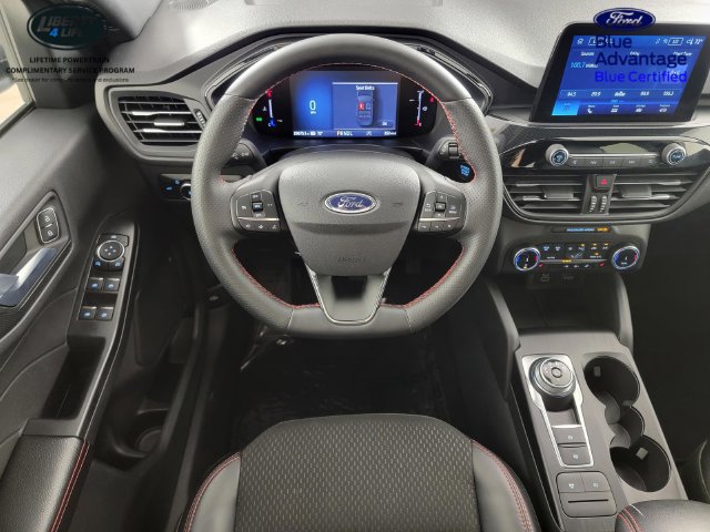 Certified 2025 Ford Escape ST-Line Select AWD/4WD image 28