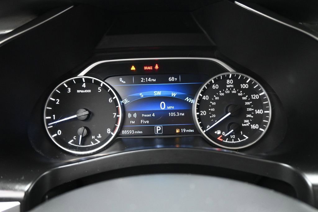 Used 2017 Nissan Murano Platinum w/ Platinum Technology Package FWD image 13