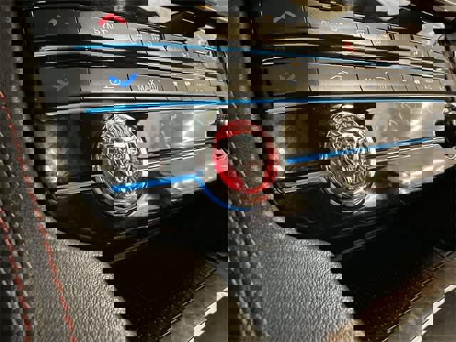 Used 2020 Jaguar F-PACE R-Sport image 12