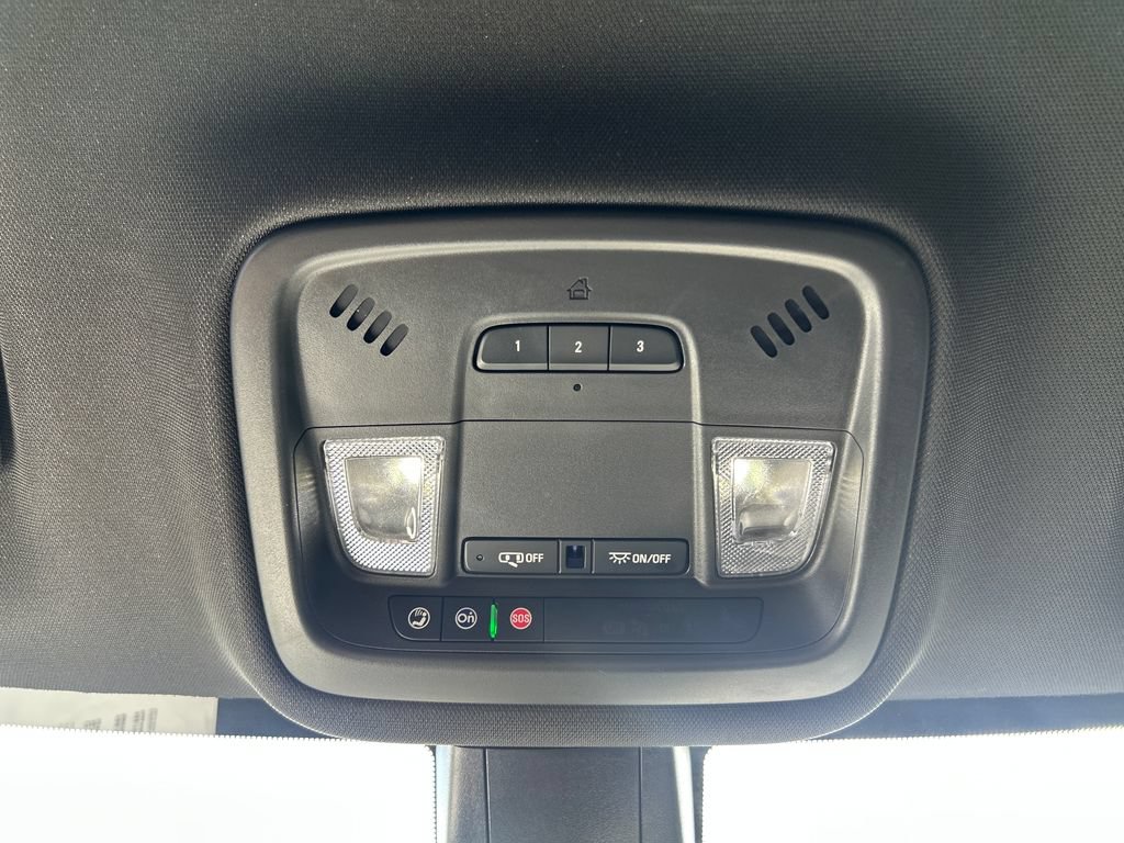 Used 2023 Chevrolet Traverse RS FWD image 20