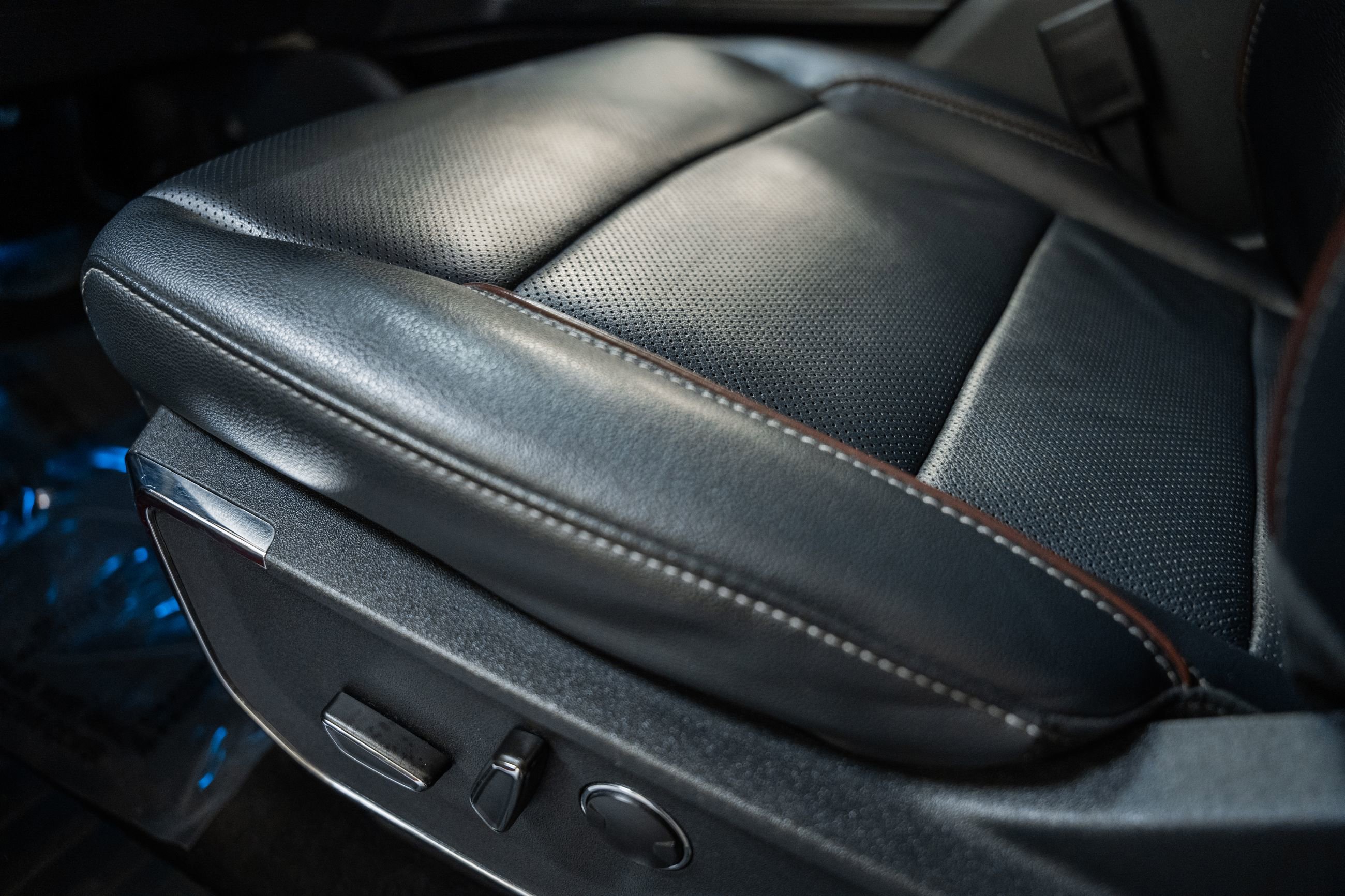 Certified 2023 Ford F150 Lariat w/ Equipment Group 502A High image 43