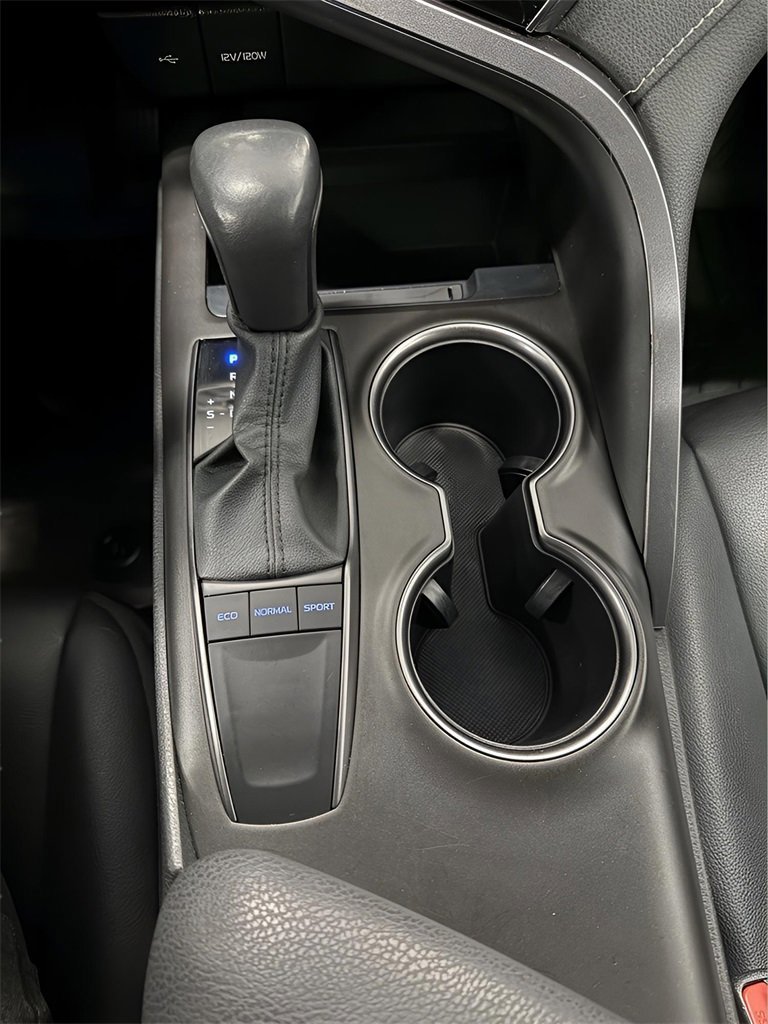 Used 2023 Toyota Camry SE image 21