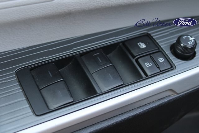 Used 2025 Toyota Sienna LE FWD image 21