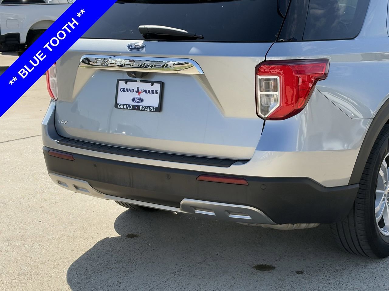 Certified 2022 Ford Explorer XLT w/ Equipment Group 202A image 9