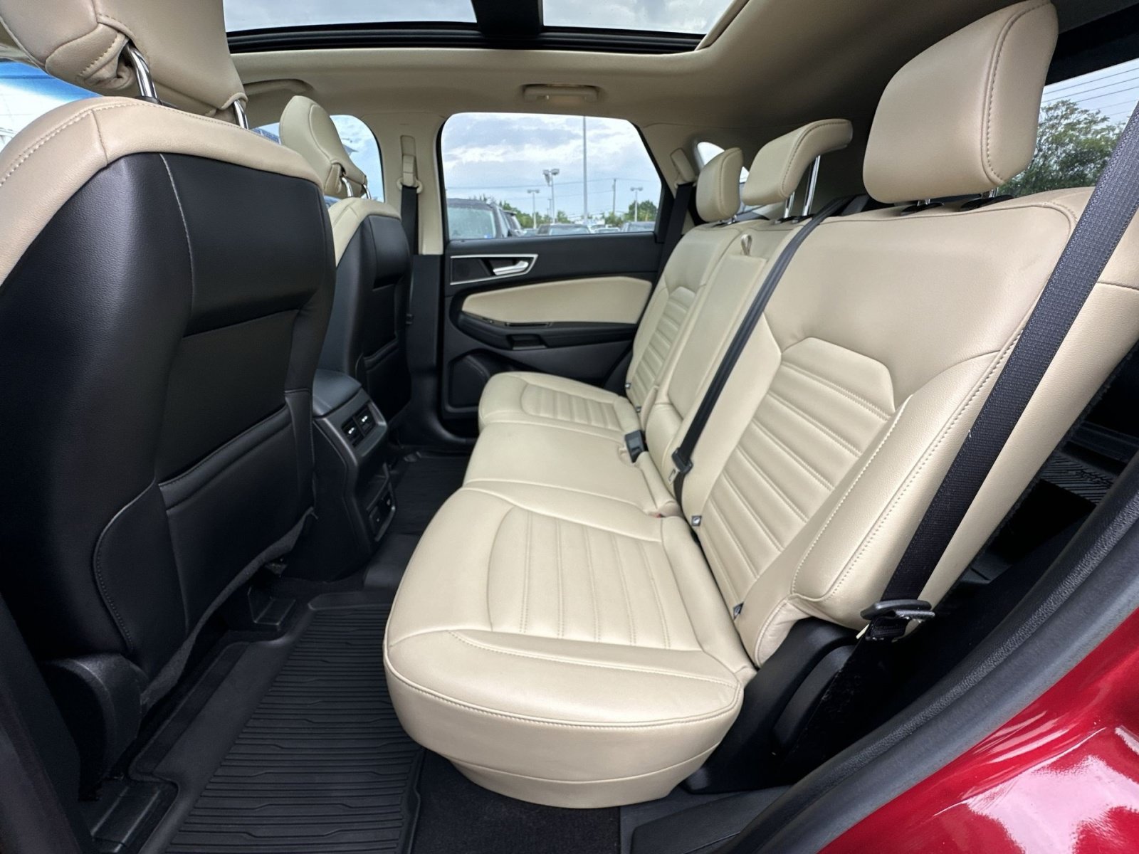 Certified 2019 Ford Edge SEL w/ Equipment Group 201A AWD/4WD image 33