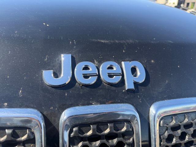 Used 2020 Jeep Cherokee Latitude Lux w/ Comfort/Convenience Group AWD/4WD image 23