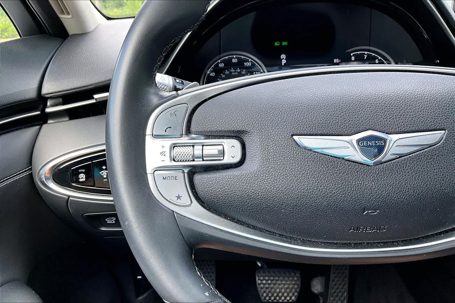 Used 2025 Genesis GV70 2.5T AWD/4WD image 24
