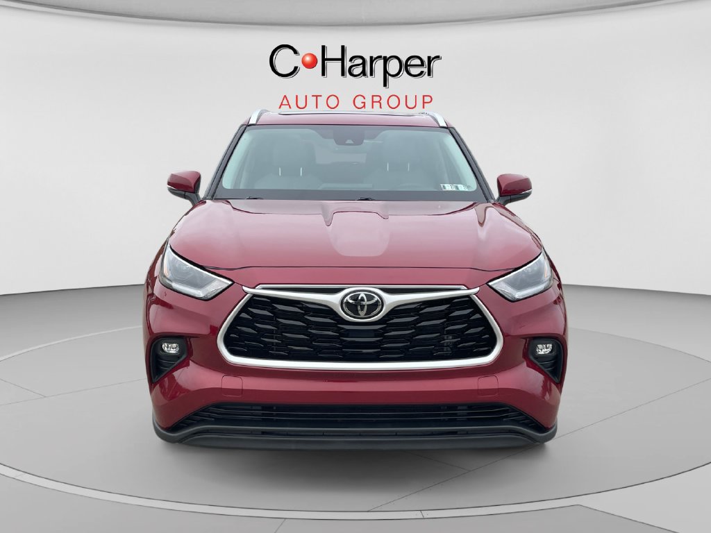 Used 2021 Toyota Highlander XLE AWD/4WD image 8