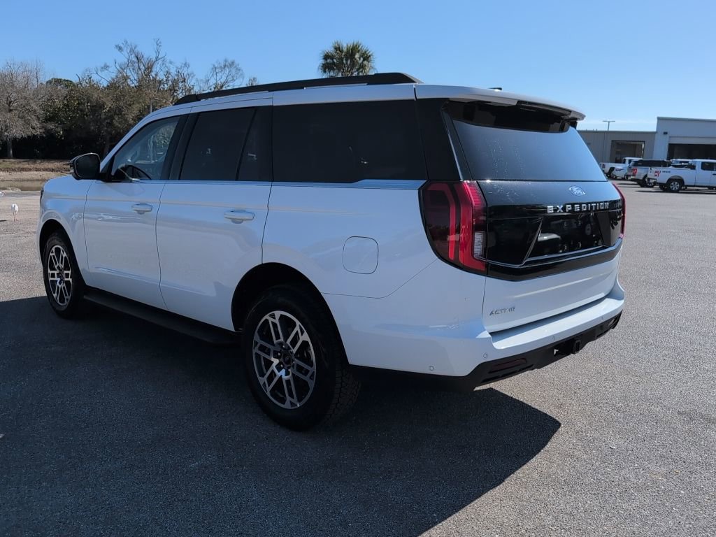 Certified 2025 Ford Expedition Active image 5