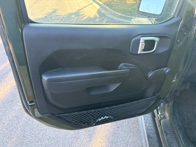 Used 2022 Jeep Wrangler Sport AWD/4WD image 8