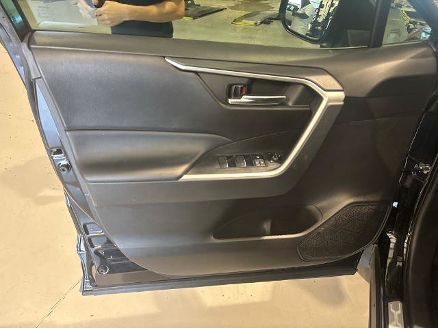 Used 2022 Toyota RAV4 XLE Premium FWD image 12