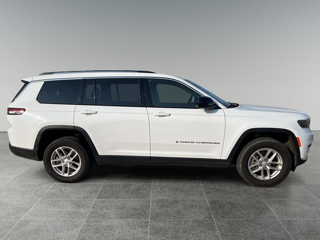 Used 2023 Jeep Grand Cherokee L Laredo image 6