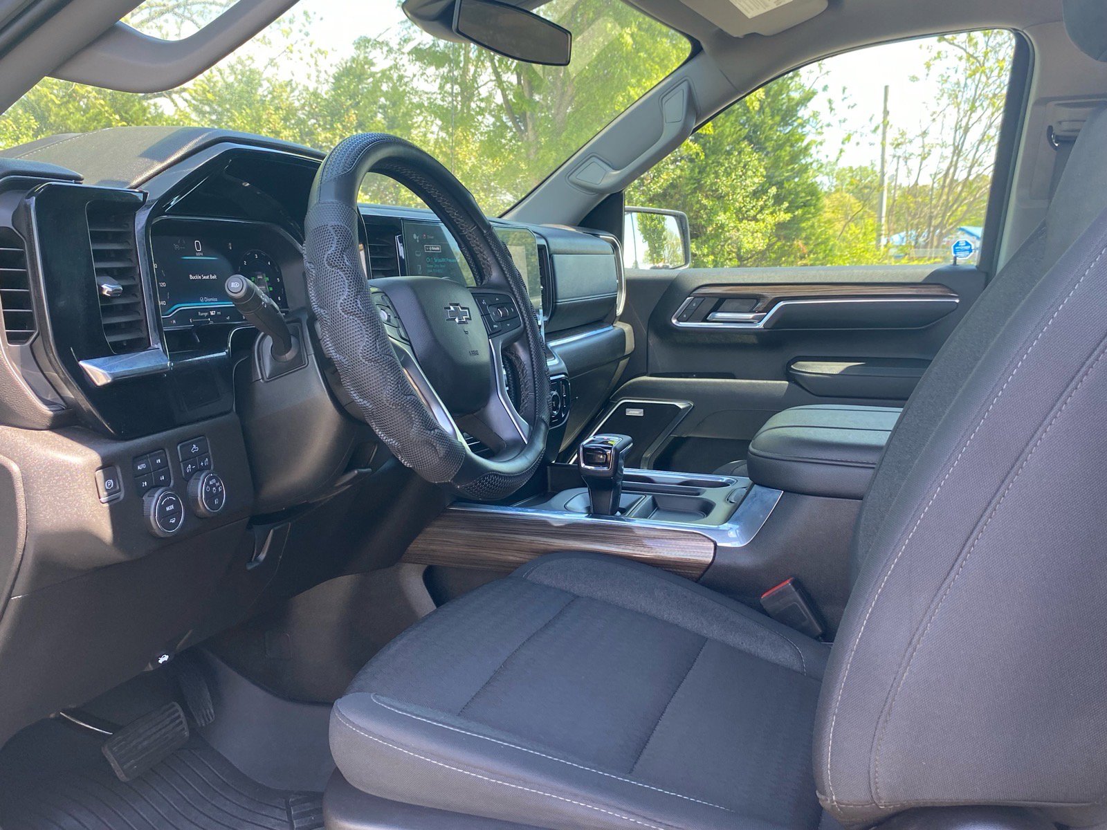 Used 2024 Chevrolet Silverado 1500 RST w/ Convenience Package II image 16