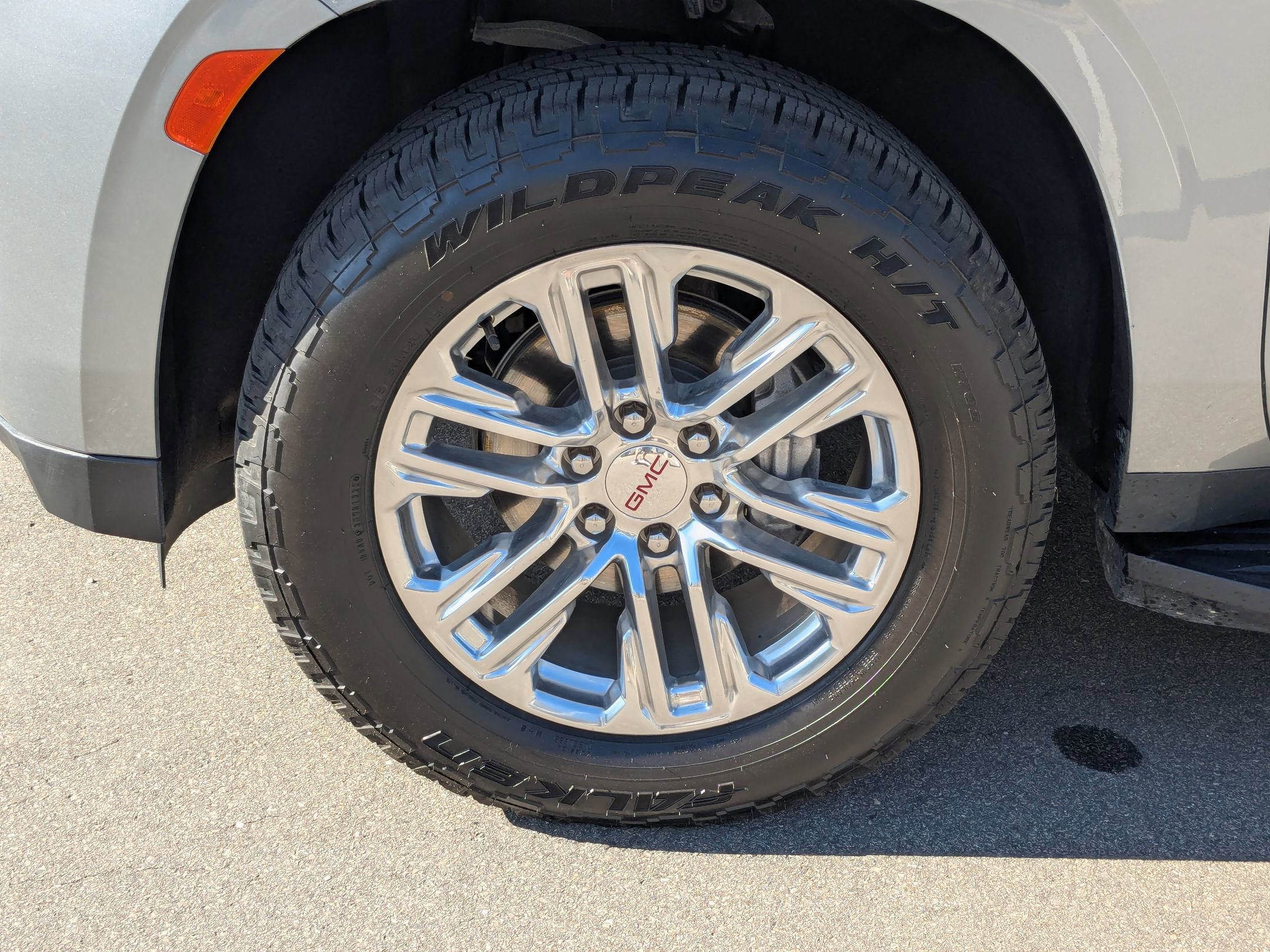 Used 2023 GMC Yukon SLT image 10