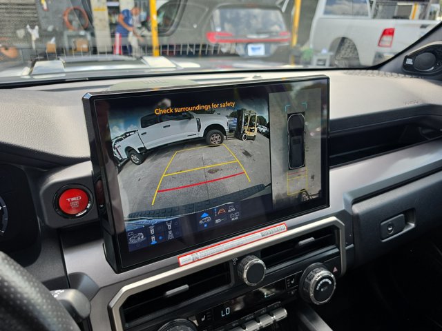 Used 2025 Toyota 4Runner TRD Sport Premium AWD/4WD image 25