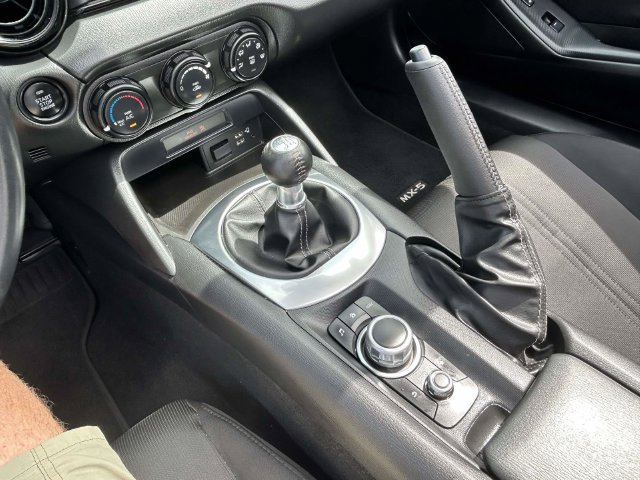 Used 2023 MAZDA MX-5 Miata Sport RWD image 23