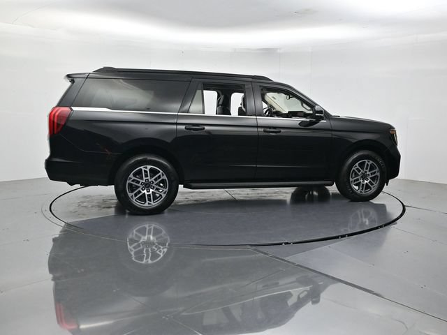 Certified 2025 Ford Expedition Max Active RWD image 2