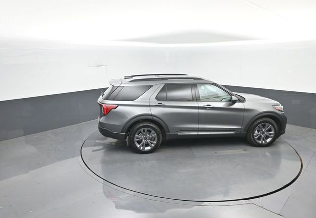 Certified 2025 Ford Explorer Active w/ Active Comfort Package AWD/4WD image 32
