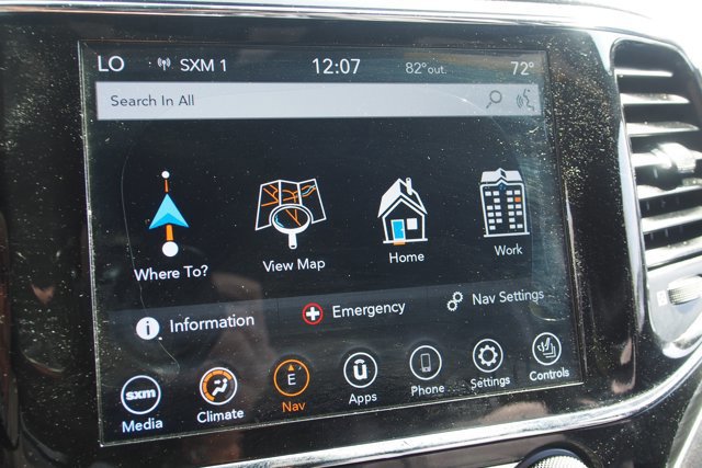 Used 2020 Jeep Grand Cherokee Limited image 28