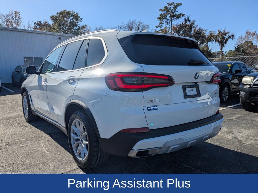 Used 2023 BMW X5 sDrive40i w/ Parking Assistance Package image 3
