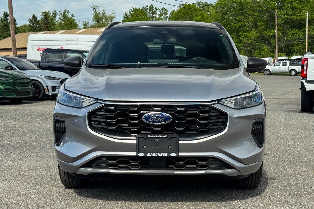 Certified 2023 Ford Escape ST-Line w/ Tech Pack #1 AWD/4WD image 8