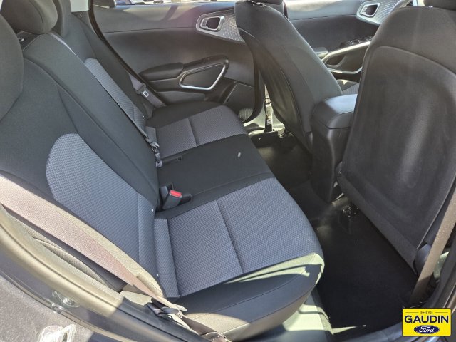 Used 2025 Kia Soul LX w/ LX Technology Package FWD image 15