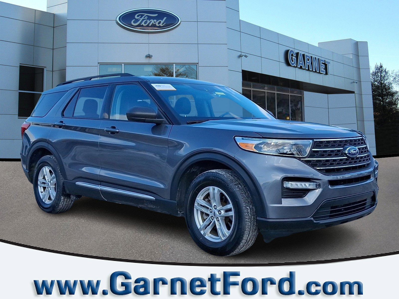 Certified 2023 Ford Explorer XLT w/ Equipment Group 202A AWD/4WD image 1
