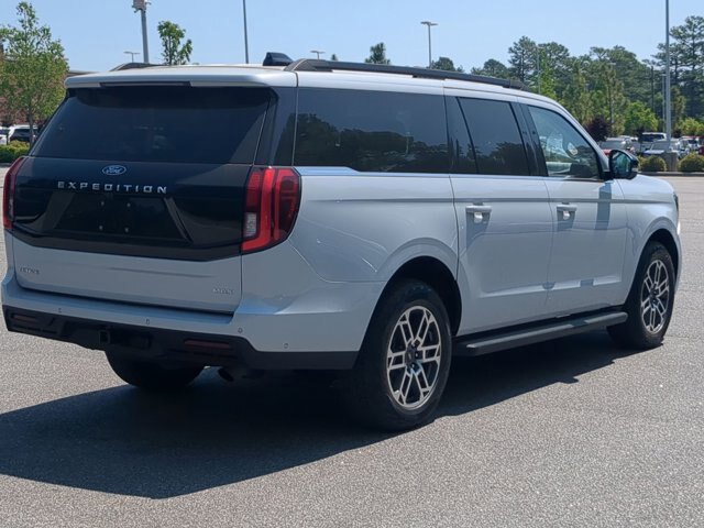 Certified 2025 Ford Expedition Max Active AWD/4WD image 4