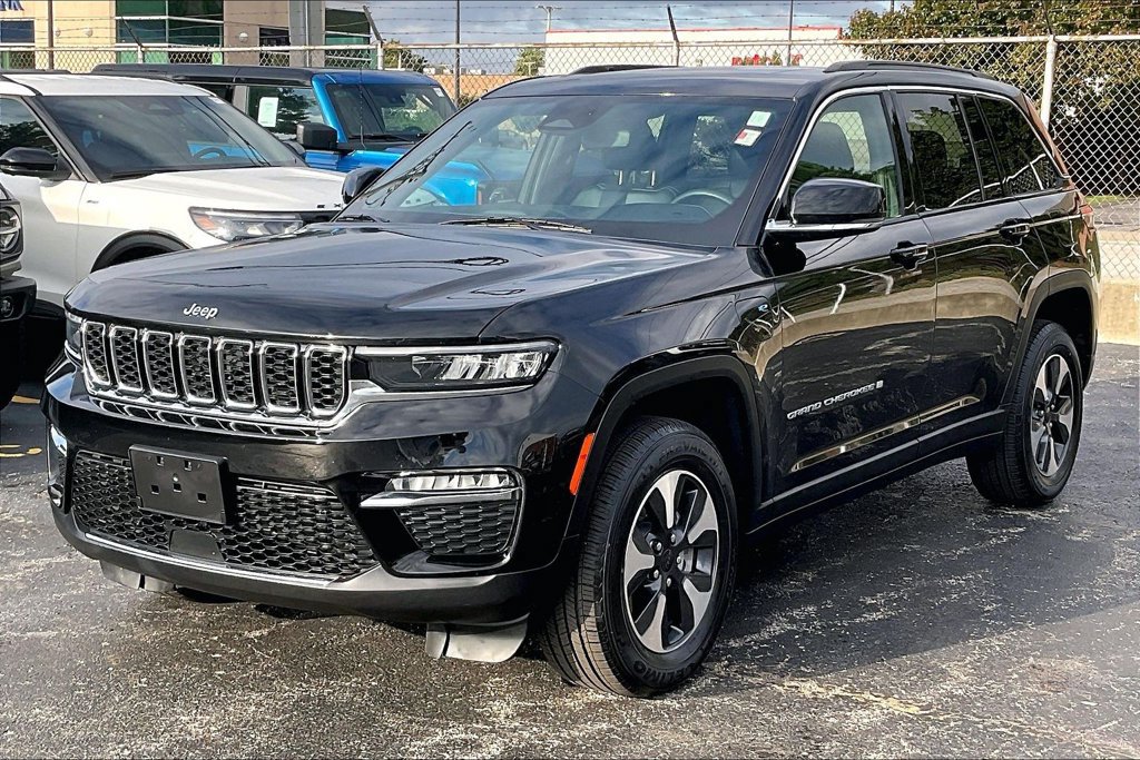 Used 2024 Jeep Grand Cherokee Limited 4xe AWD/4WD image 11