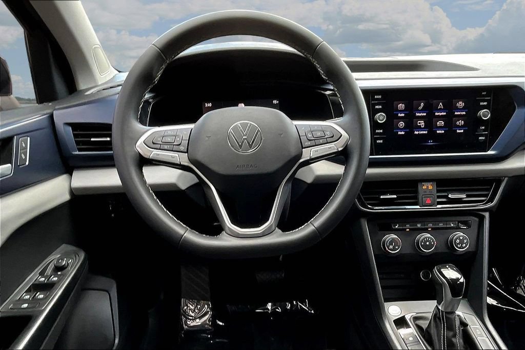 Used 2022 Volkswagen Taos SE FWD image 10
