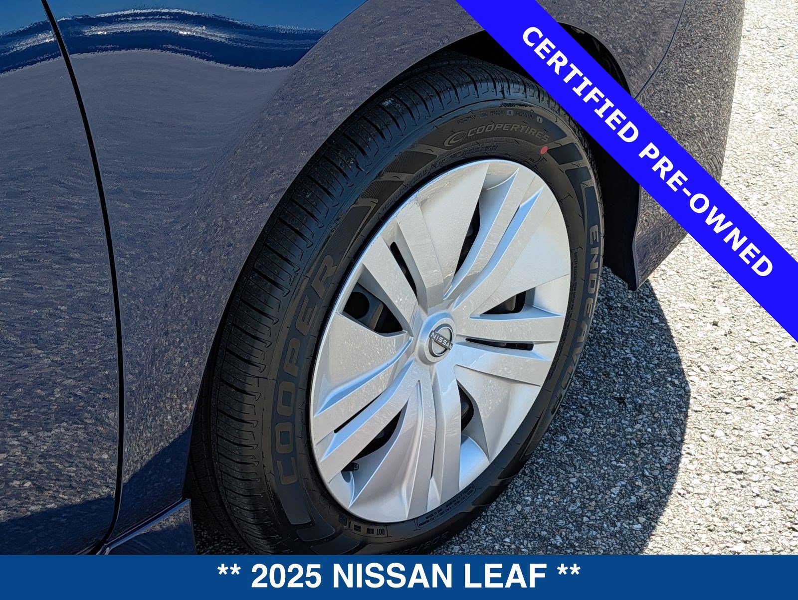 Used 2025 Nissan Leaf S FWD image 13