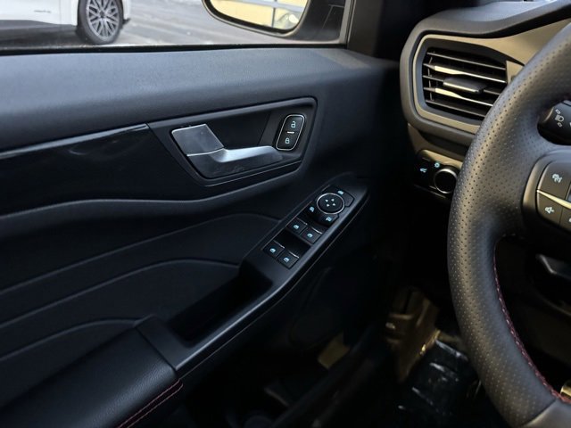 Certified 2023 Ford Escape ST-Line w/ Tech Pack #1 image 35