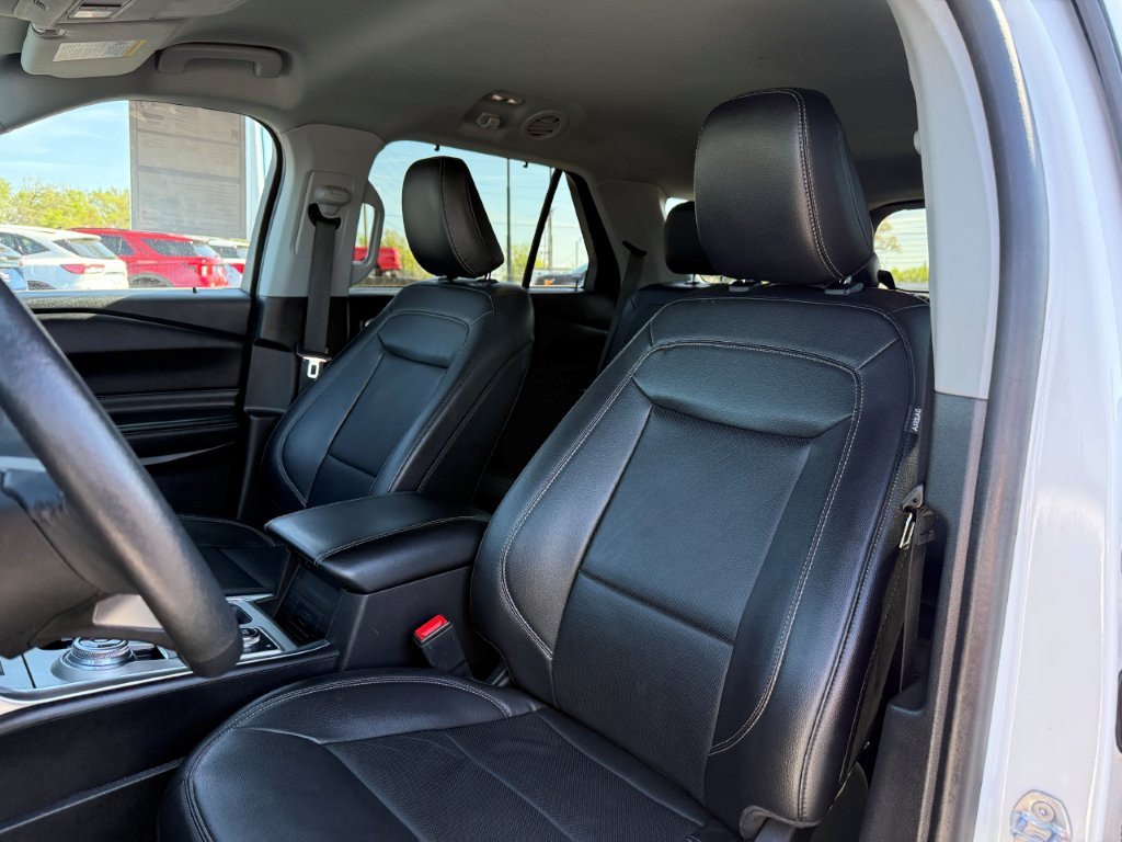 Certified 2023 Ford Explorer Limited AWD/4WD image 16
