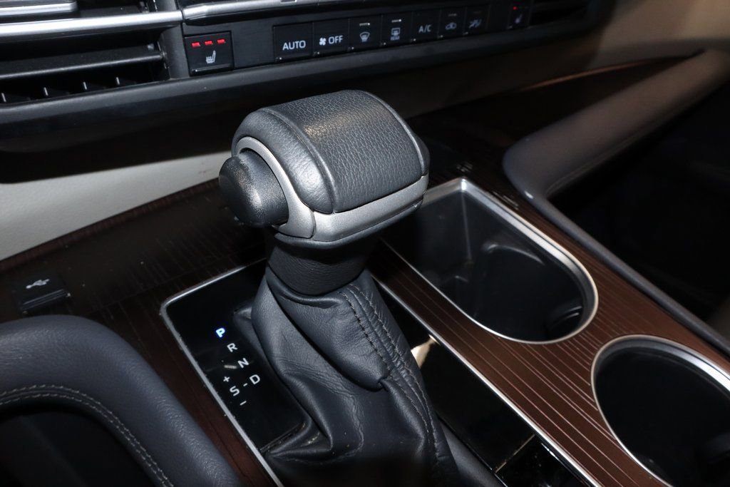 Used 2022 Toyota Sienna XLE w/ XLE Plus Package image 33