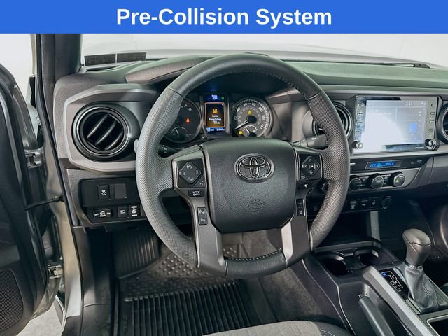 Used 2022 Toyota Tacoma TRD Off-Road w/ Technology Package AWD/4WD image 23
