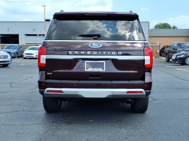 Certified 2024 Ford Expedition XLT AWD/4WD image 6