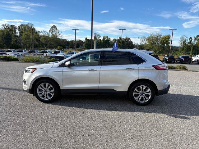 Certified 2019 Ford Edge Titanium w/ Equipment Group 301A FWD image 6