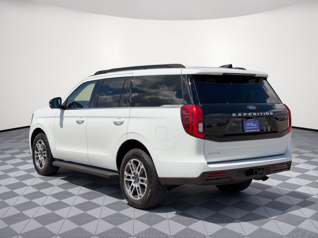 Certified 2025 Ford Expedition Active AWD/4WD image 3