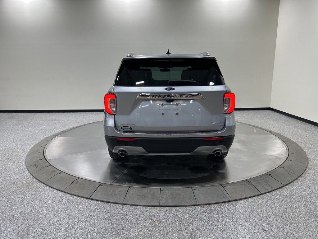 Certified 2023 Ford Explorer Limited w/ Equipment Group 301A image 8