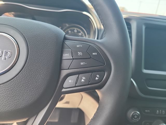 Used 2022 Jeep Cherokee Trailhawk w/ Sound & Nav Group AWD/4WD image 15