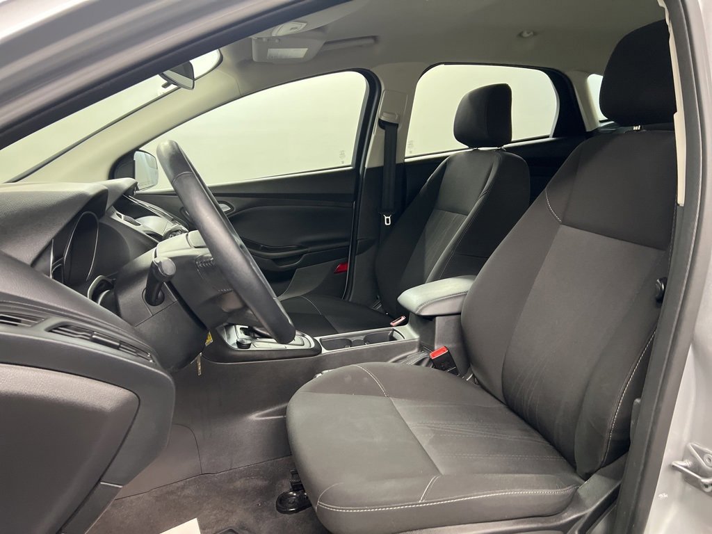 Certified 2018 Ford Focus SE w/ Cold Weather Package image 24