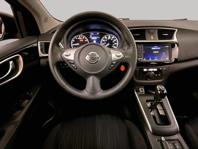 Used 2019 Nissan Sentra SV w/ Special Edition Package FWD image 5