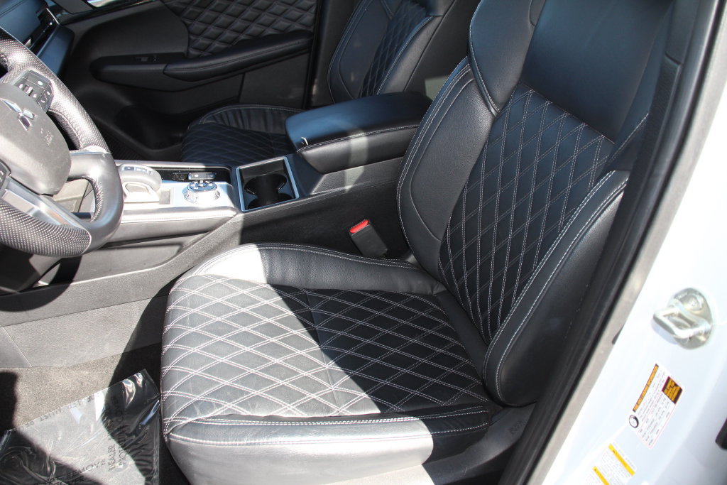 Used 2022 Mitsubishi Outlander SEL AWD/4WD image 23
